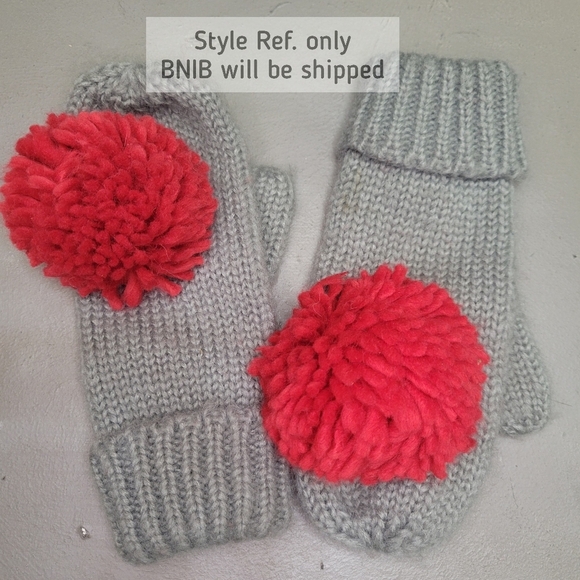 [BNIB]🔴asos🔴Oversized RED Pom Pom Mitten 🧤❤️ - Picture 2 of 6